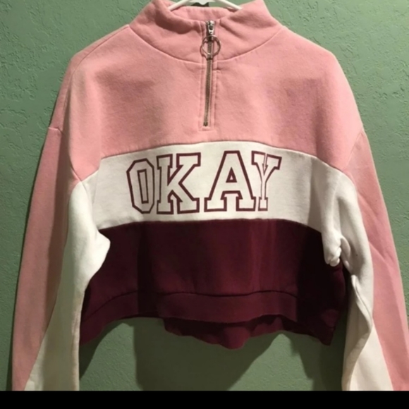 H&M Tops - H&M Semi crop top